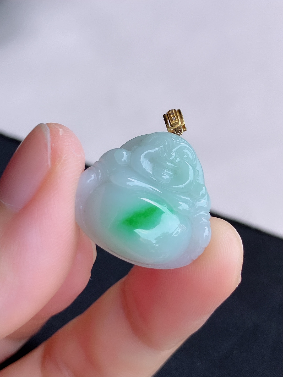 冰飘绿弥勒佛，细腻精致，自然光实拍