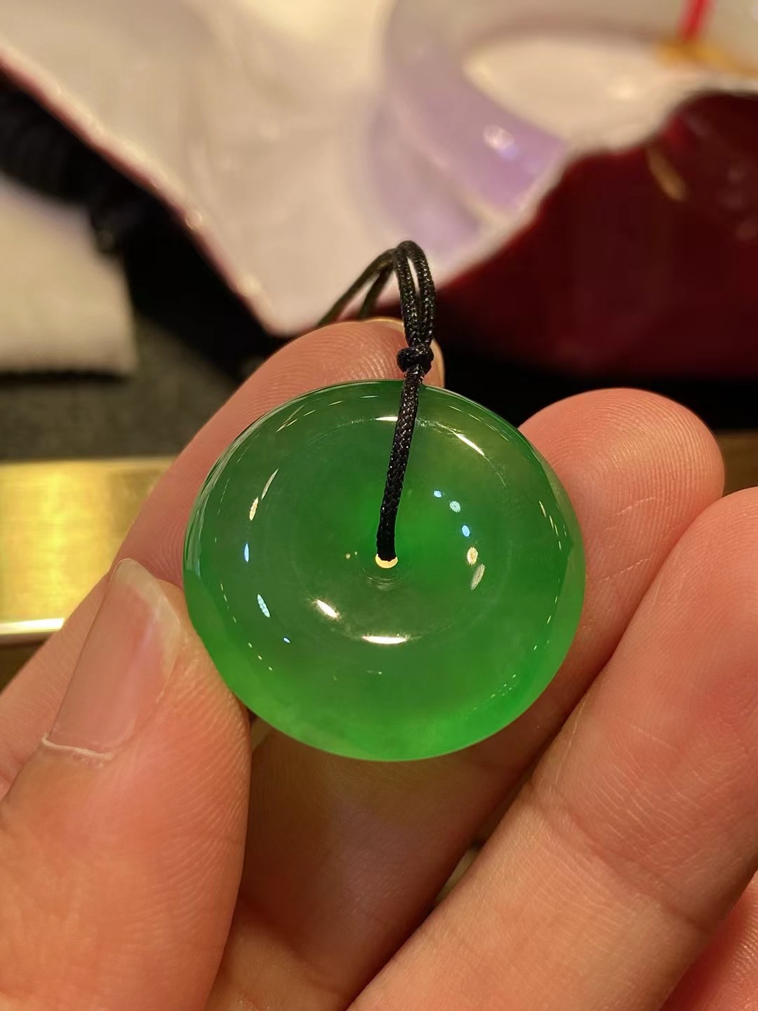 ️ 厚桩阳绿平安扣