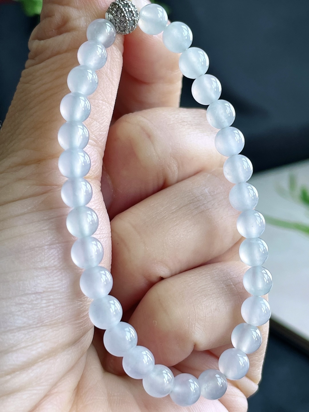 白冰手串圆珠珠子手串 性比高