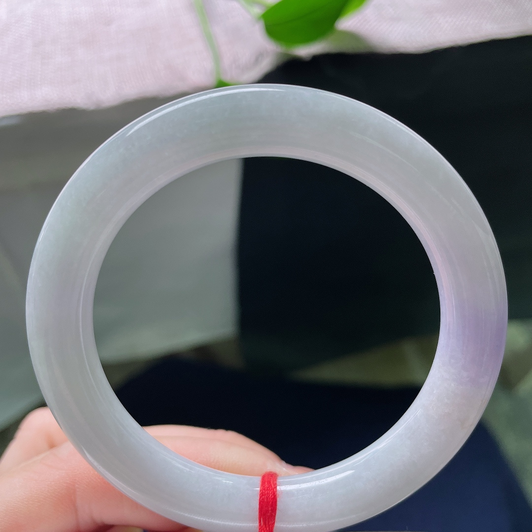 55.5/9.6，圆条，石纹，这份烟紫，朦胧梦幻，少了艳色的喧嚣，多了一份东方女子独有的含蓄柔情。ss57949a