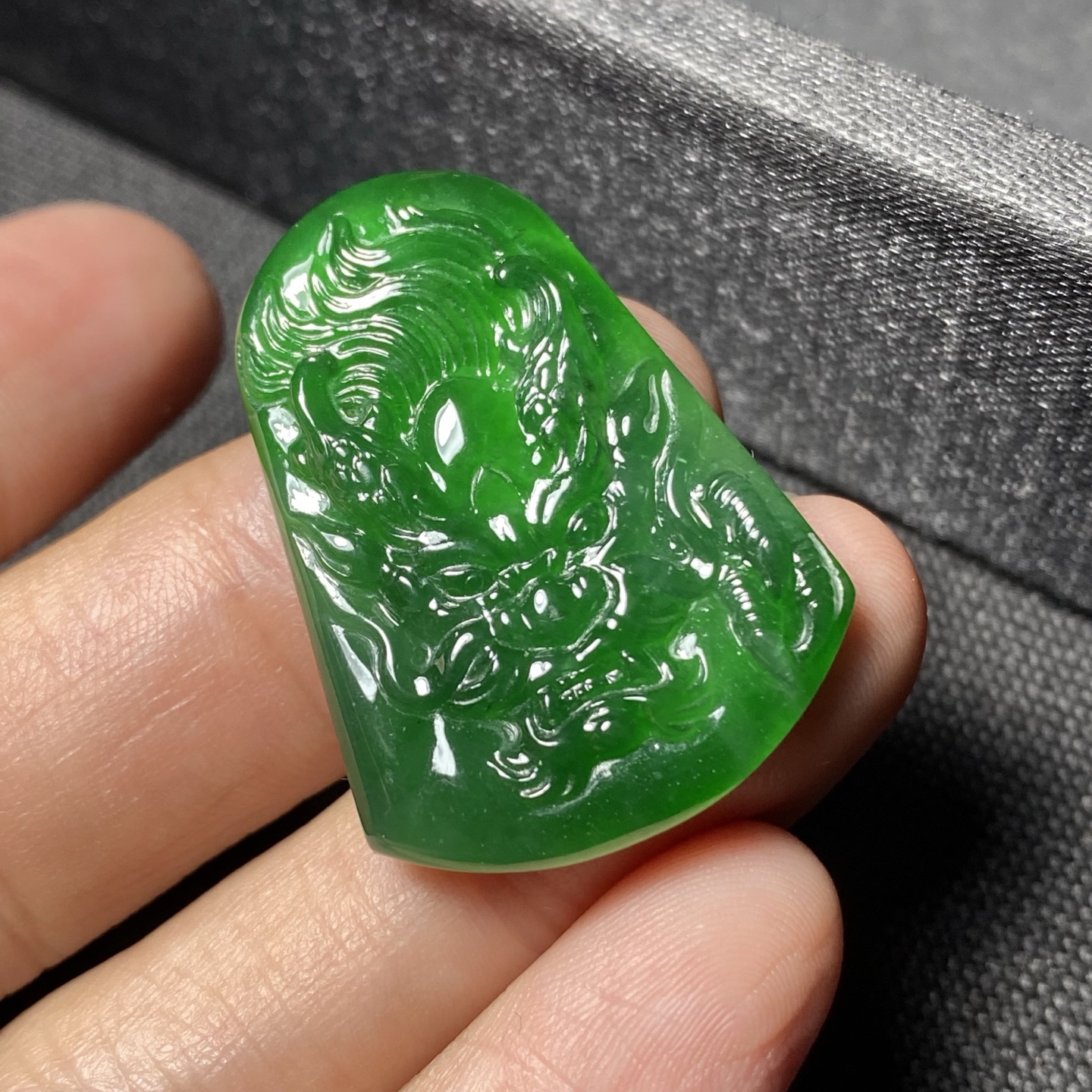 ，阳绿龙牌