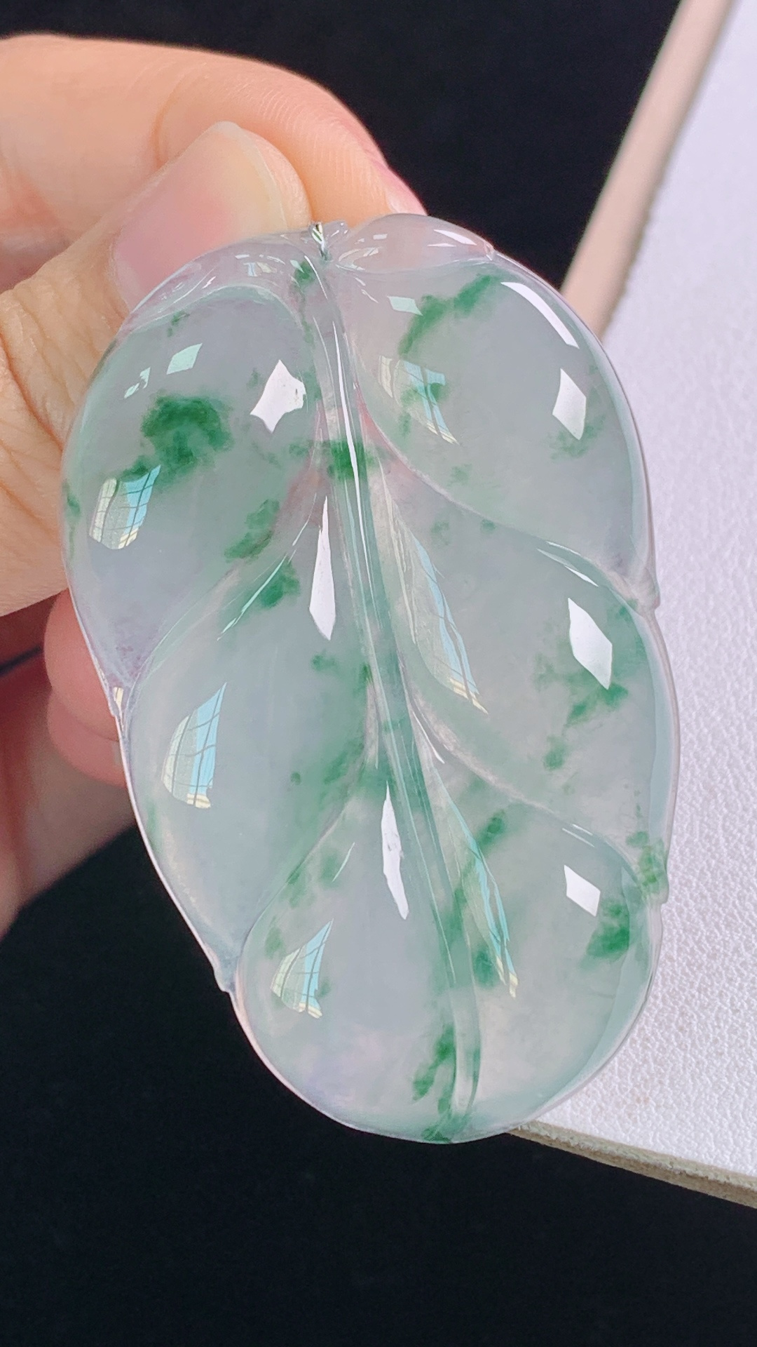 冰飘花叶子，花色灵动，光感十足，无裂，尺寸:54.4-34.5-5.8mm 7