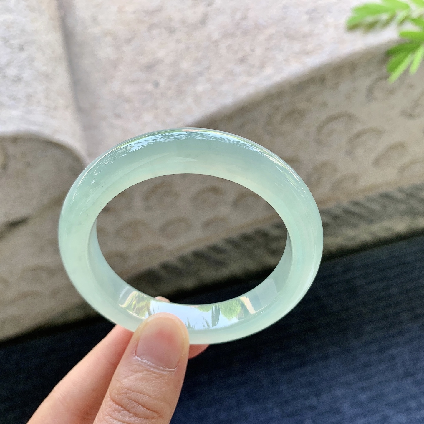 正圈51 52，冰晴绿，清透，水润，种老，细腻，有纹线