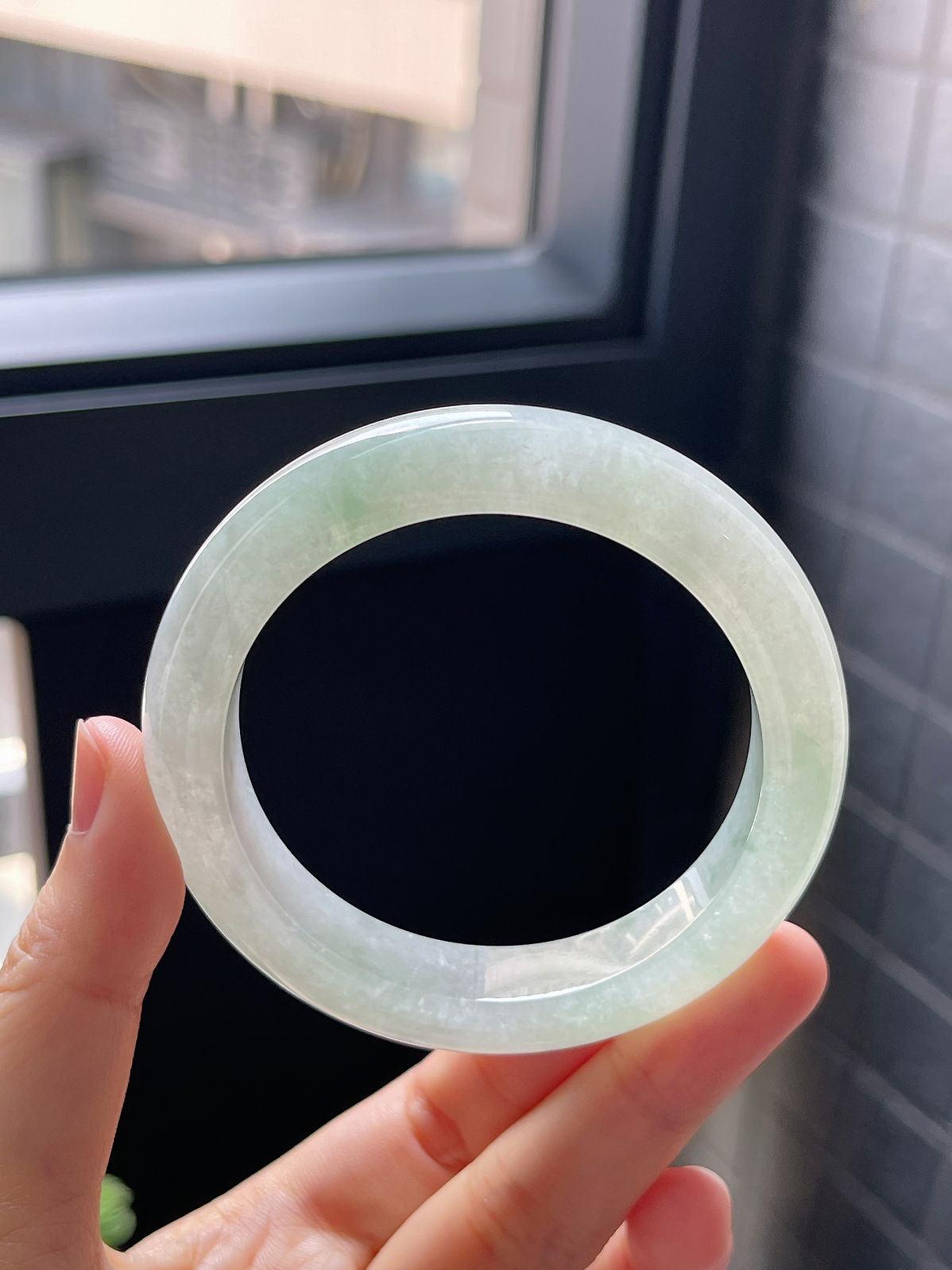 圈口53.5，冰糯种浅绿色飘花翡翠正圈手镯9.10