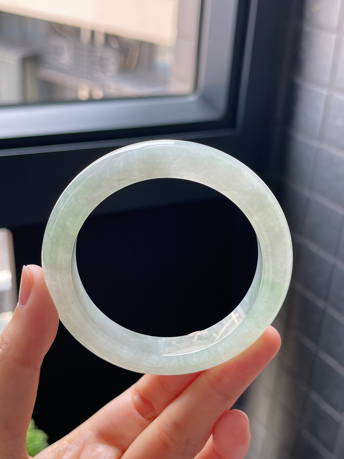 圈口53.5，冰糯种浅绿色飘花翡翠正圈手镯9.10