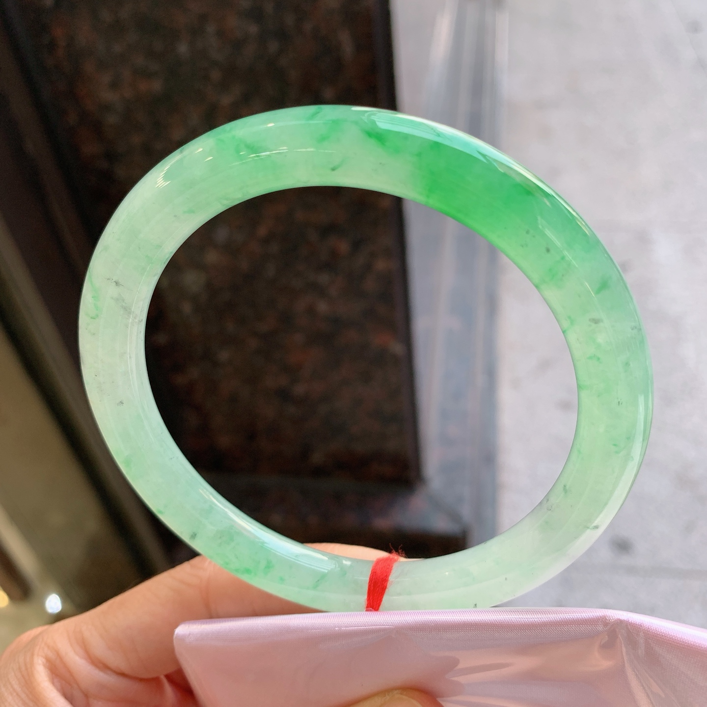 圆条冰飘绿 无裂 尺寸：70/10/10.2 少有的70大圈口