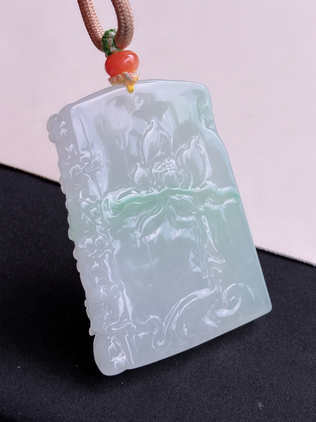 冰飘花观音，晶莹剔透，尺寸59.3/43.6/7.3/自然光实拍