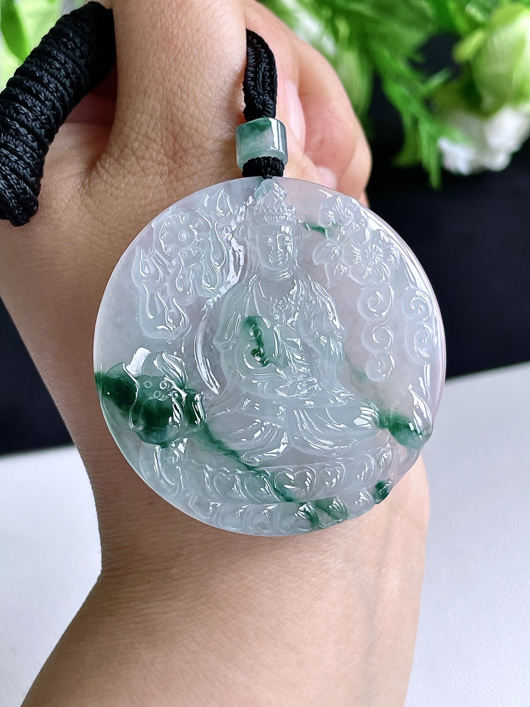 【裸石】冰飘花圆牌莲花观音牌吊坠【说明】缅甸 无裂 性比高【尺寸】50.4-5.7【重量】32.2克