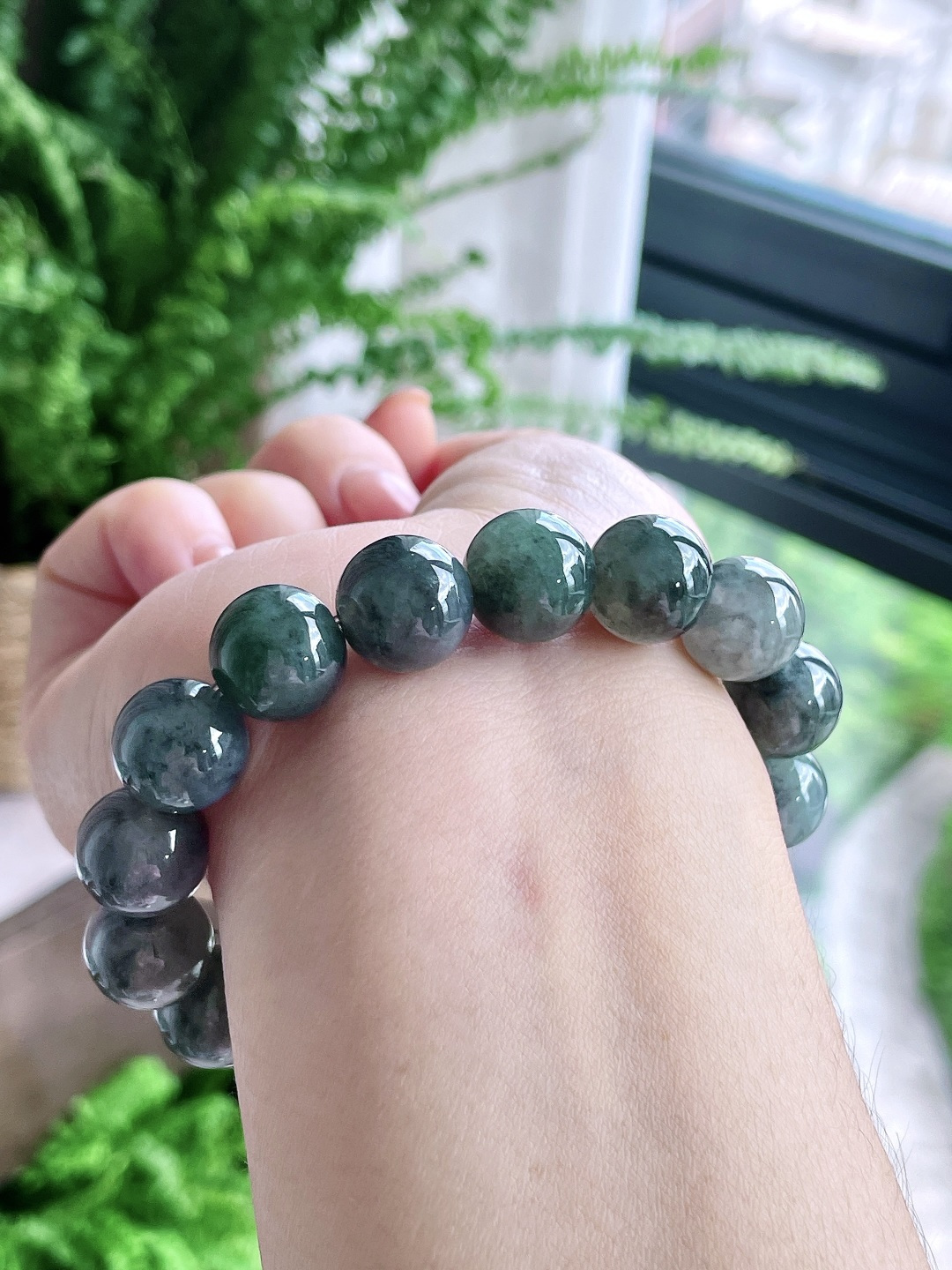 冰乌鸡飘花手串圆珠珠子手串 性比高