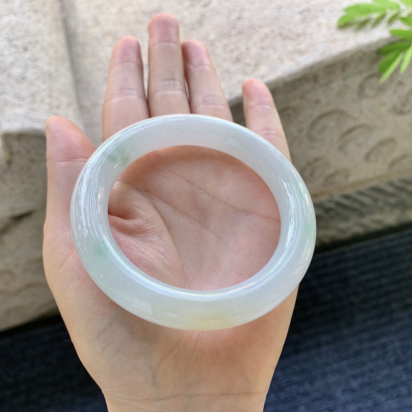 圆条54 55，细糯飘黄翡，飘绿，水润，种老，细腻，无裂，AD091007