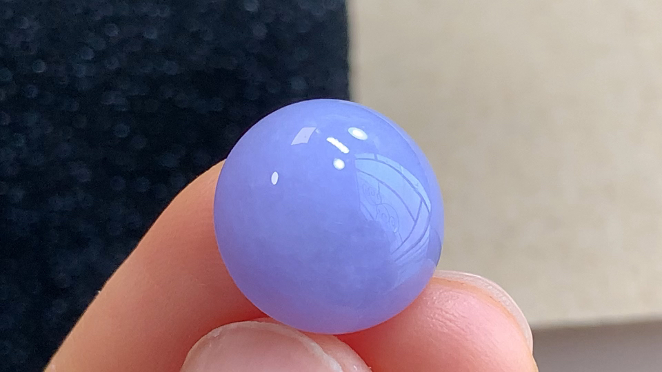 ️ 蛋面， 无裂，尺寸14.2-7.8mm，包A附证书