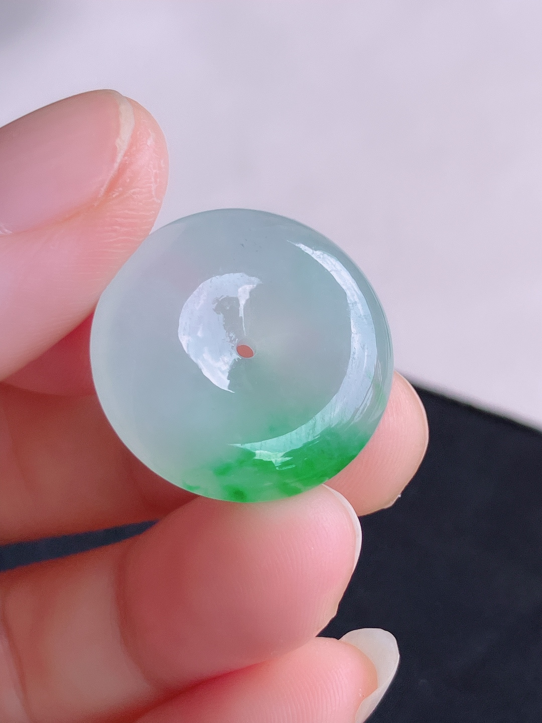 冰飘绿平安扣，晶莹剔透，花色清爽，尺寸25.6/5.8/自然光实拍