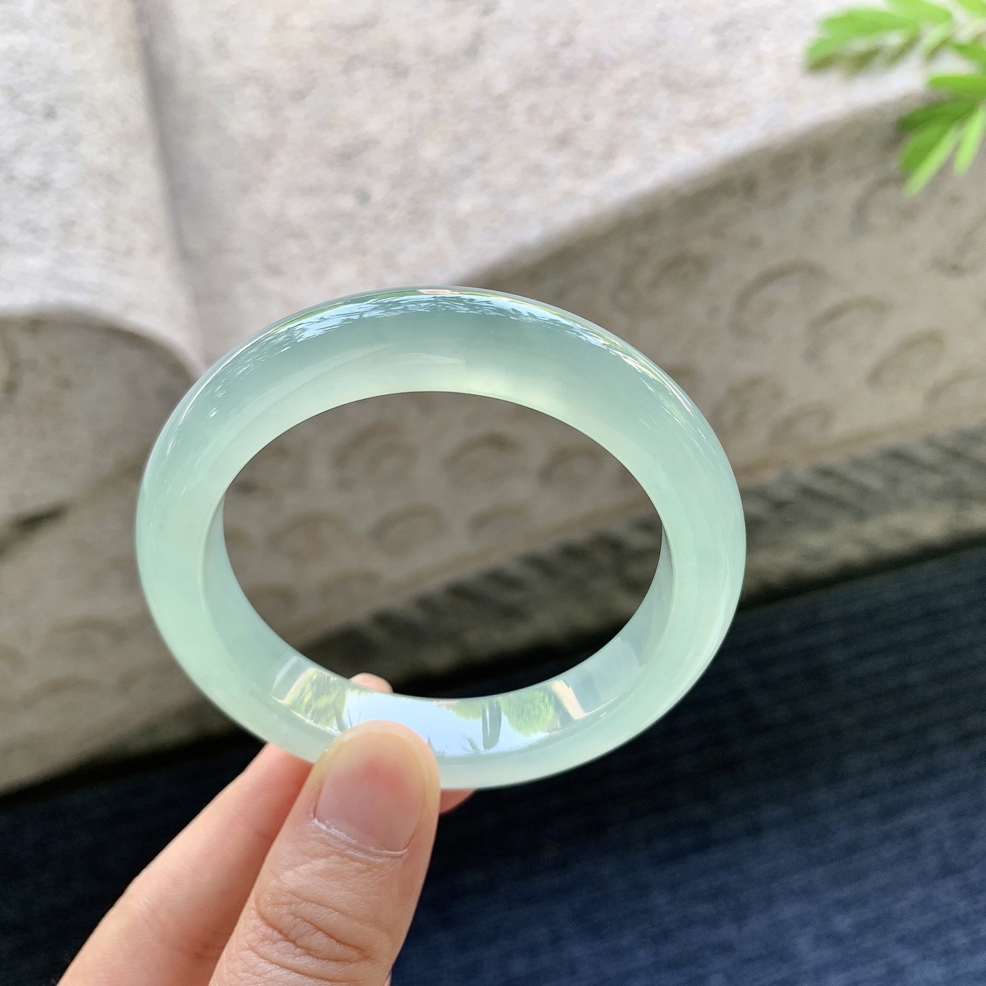 正圈51 52，冰晴绿，清透，水润，种老，细腻，有纹线