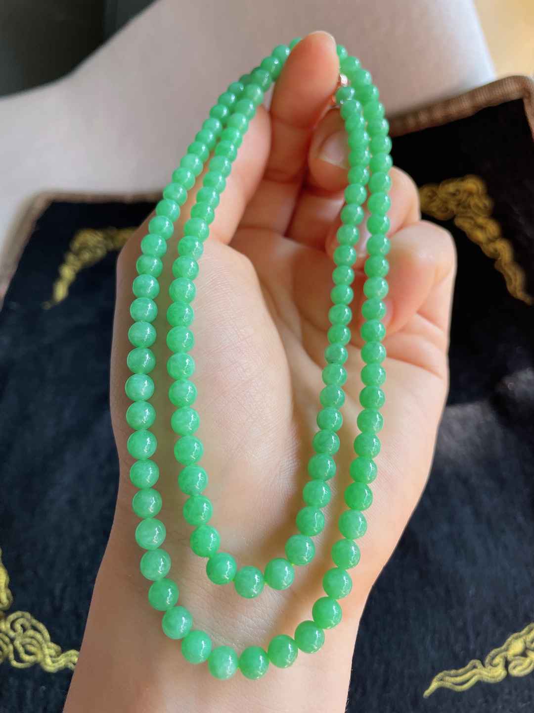 ️，缅甸天然翡翠A货，冰满绿珠链，尺寸：5mm115颗。【编3745】