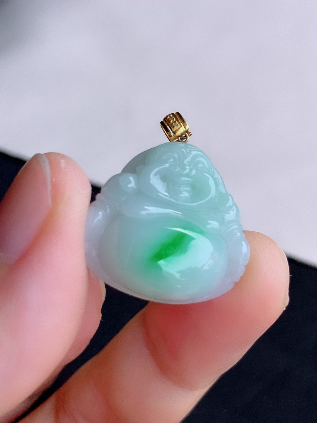 冰飘绿弥勒佛，细腻精致，自然光实拍