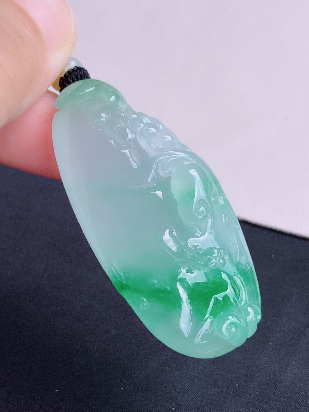 冰飘绿一平安，晶莹剔透，自然光实拍