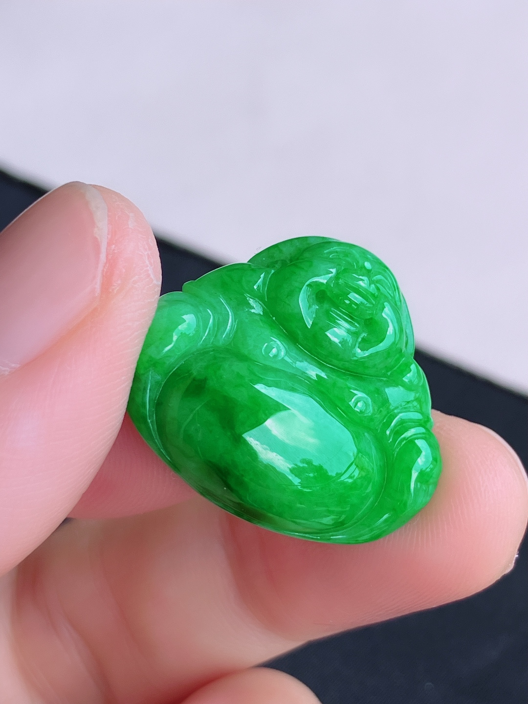 翠绿弥勒佛，色美清爽，尺寸24/21.6/5.6/自然光实拍