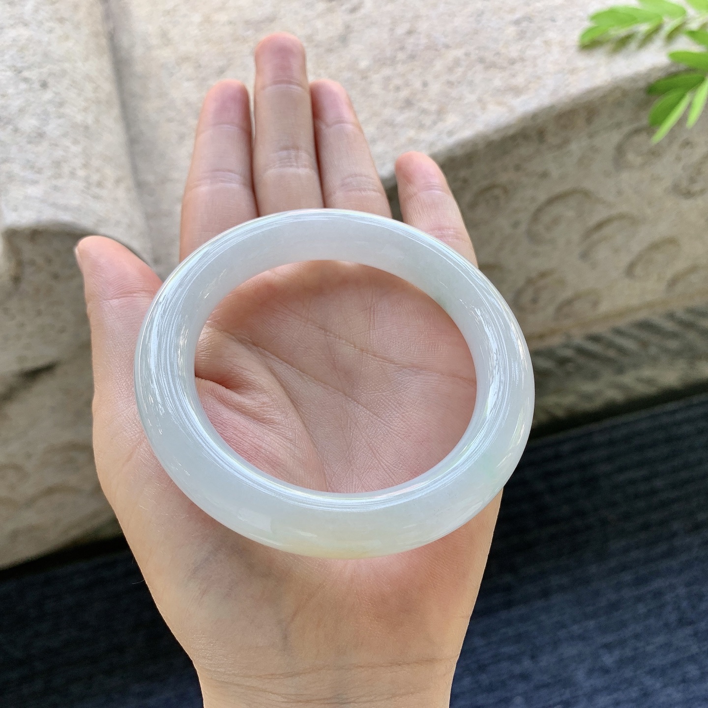 圆条54 55，细糯飘黄翡，飘绿，水润，种老，细腻，无裂，AD091007