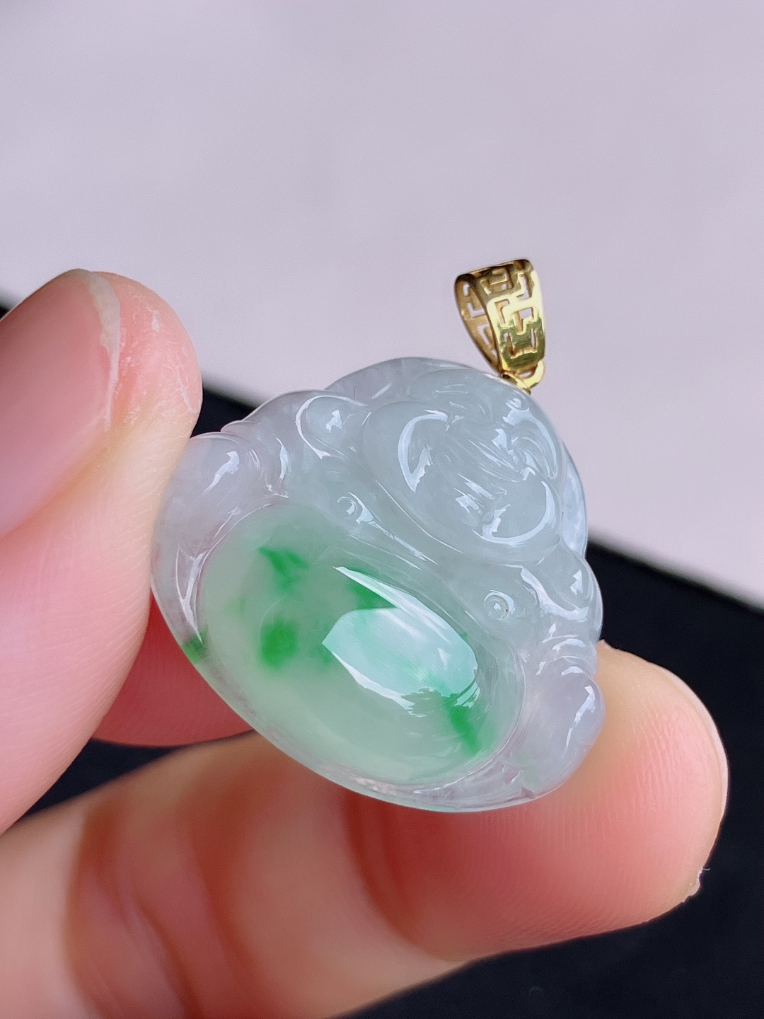 冰飘花弥勒佛，晶莹剔透，花色清爽，自然光实拍
