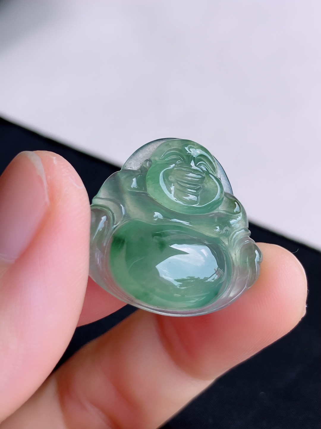 冰飘花弥勒佛，晶莹剔透，花色清爽，自然光实拍
