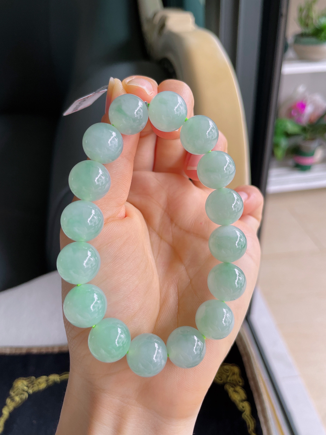 缅甸天然翡翠A货，冰飘花浅绿手链，尺寸：13mm。【编826】