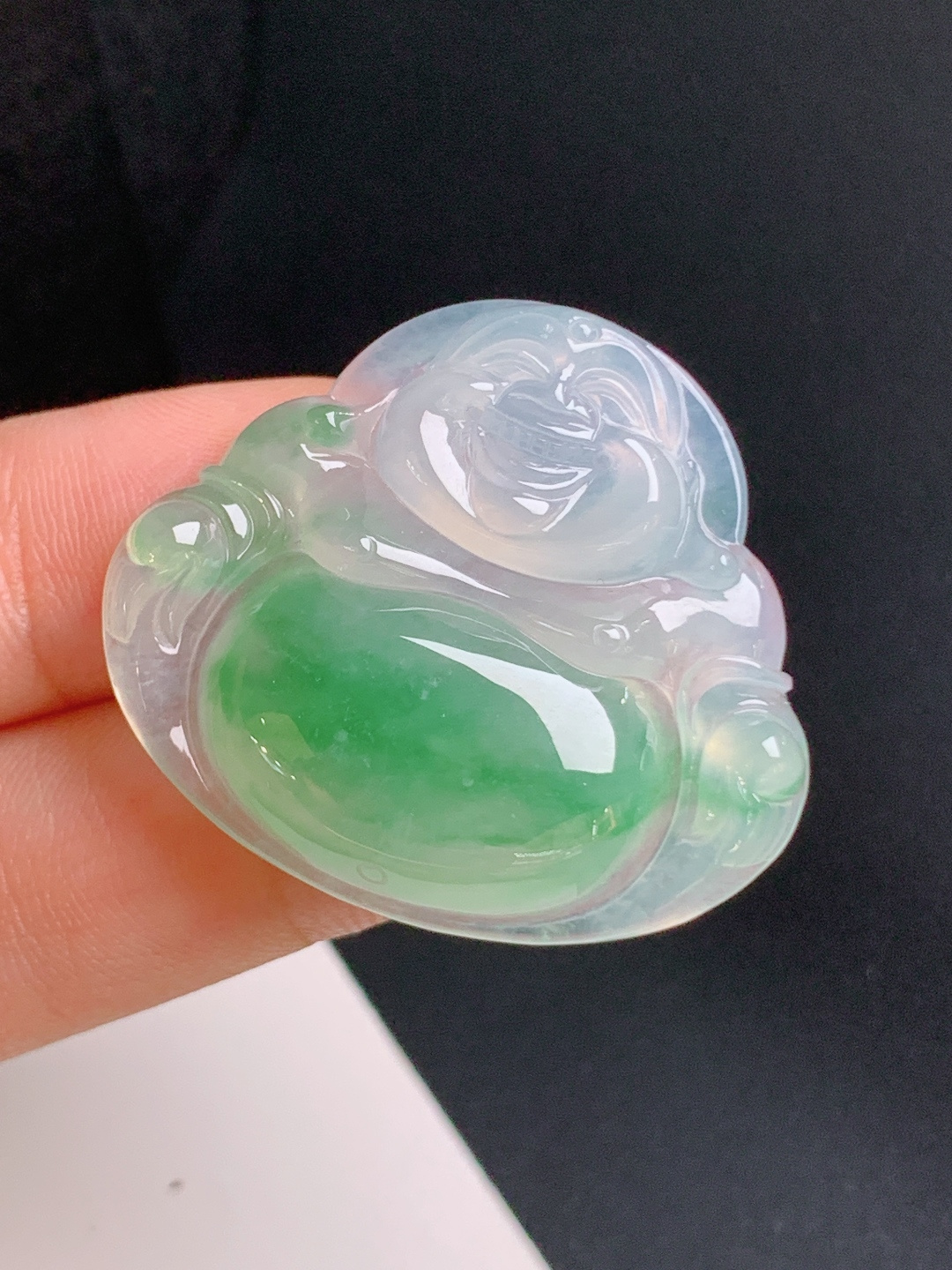 冰种飘绿佛公，翠色灵动，饱满厚装，喜乐纳福 01