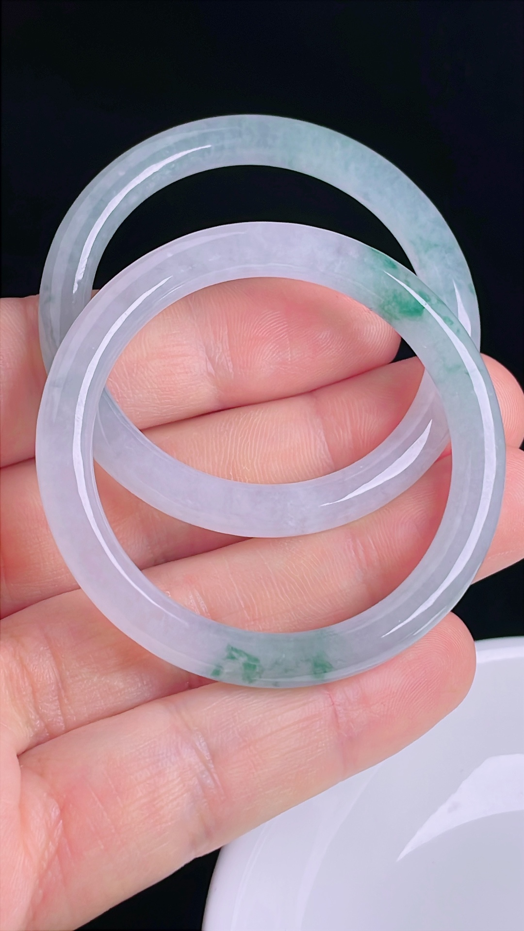 飘花平安环，老种起光，细底通透，尺寸：53.6/6内径41.6mm0910