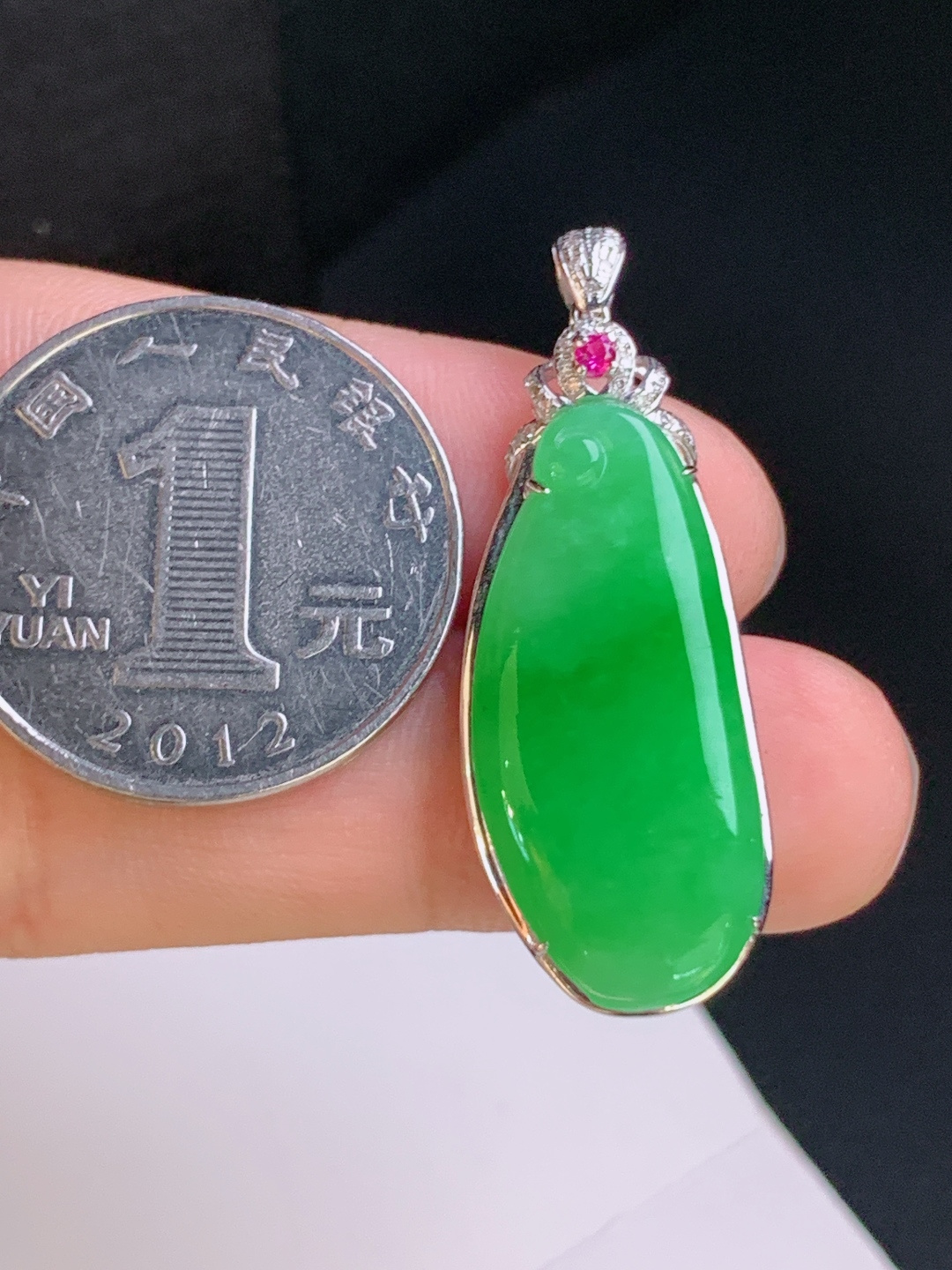 ️ 正阳绿福瓜吊坠，色浓水润，雕工饱满，端庄显贵