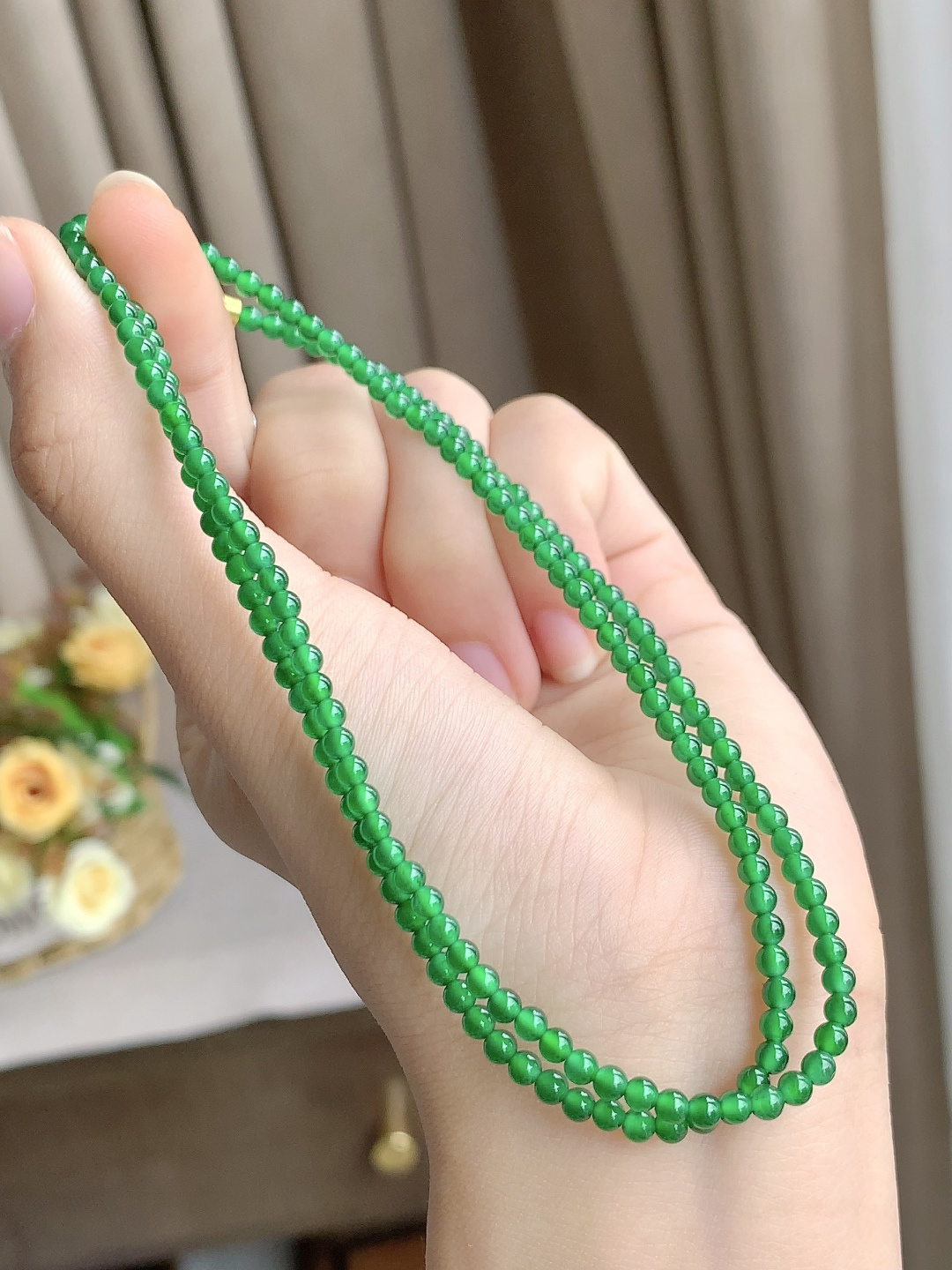 【珠子】冰阳绿珠链圆珠子珠链【说明】 性比高【尺寸】3mm，25cm【重量】9.2克