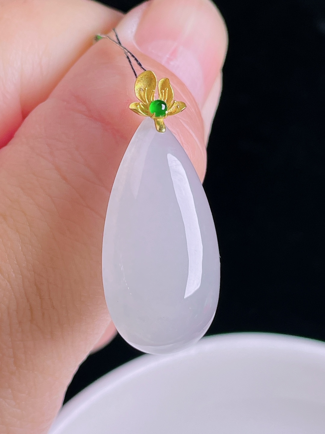 高冰水滴，18k镶嵌，老种起光，细底通透，尺寸：32.2裸石28/14/6.3mm0910