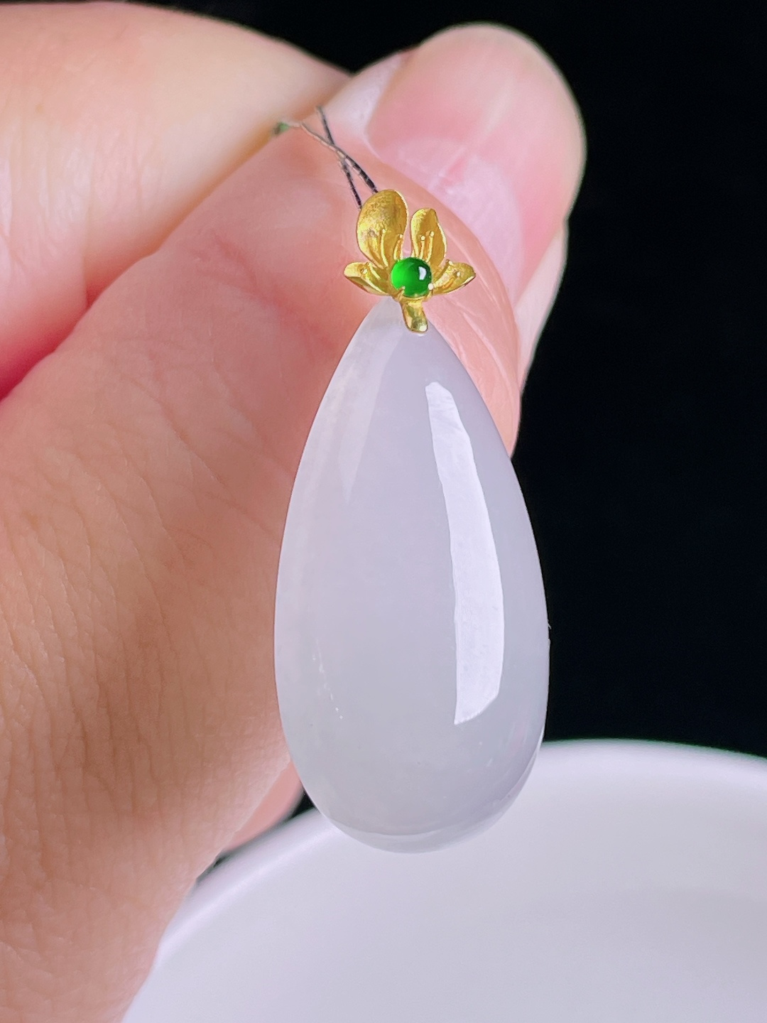 高冰水滴，18k镶嵌，老种起光，细底通透，尺寸：32.2裸石28/14/6.3mm0910