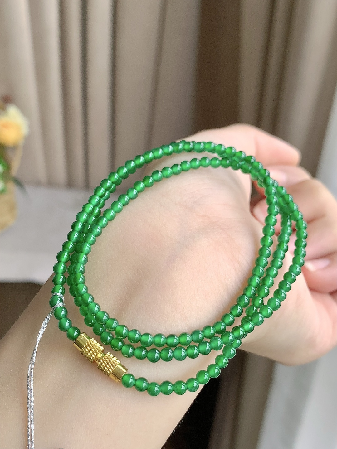 【珠子】冰阳绿珠链圆珠子珠链【说明】 性比高【尺寸】3mm，25cm【重量】9.2克