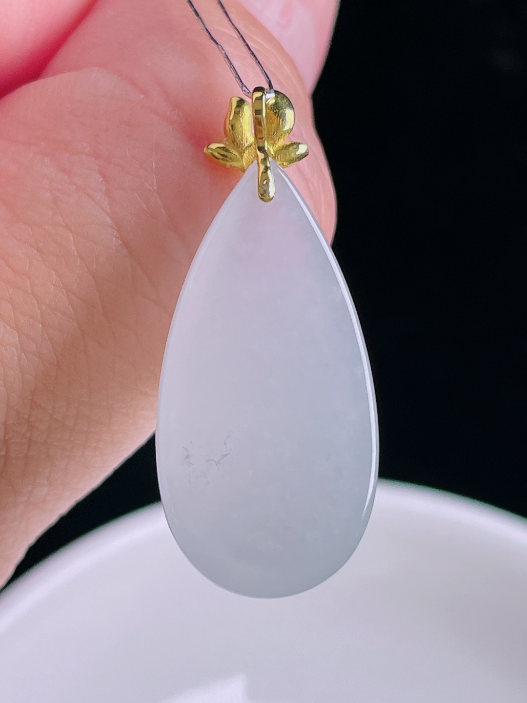 高冰水滴，18k镶嵌，老种起光，细底通透，尺寸：32.2裸石28/14/6.3mm0910
