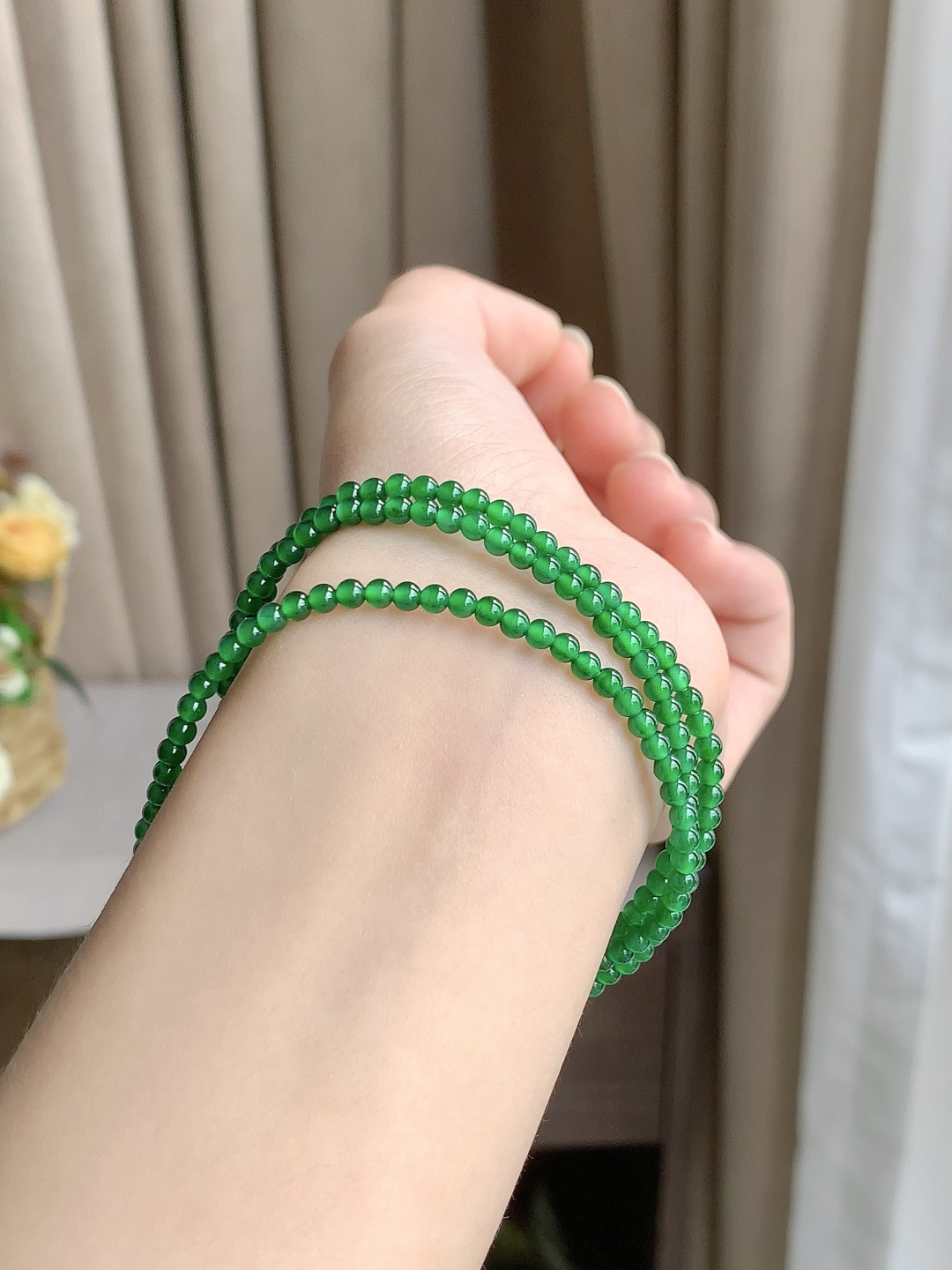 【珠子】冰阳绿珠链圆珠子珠链【说明】 性比高【尺寸】3mm，25cm【重量】9.2克