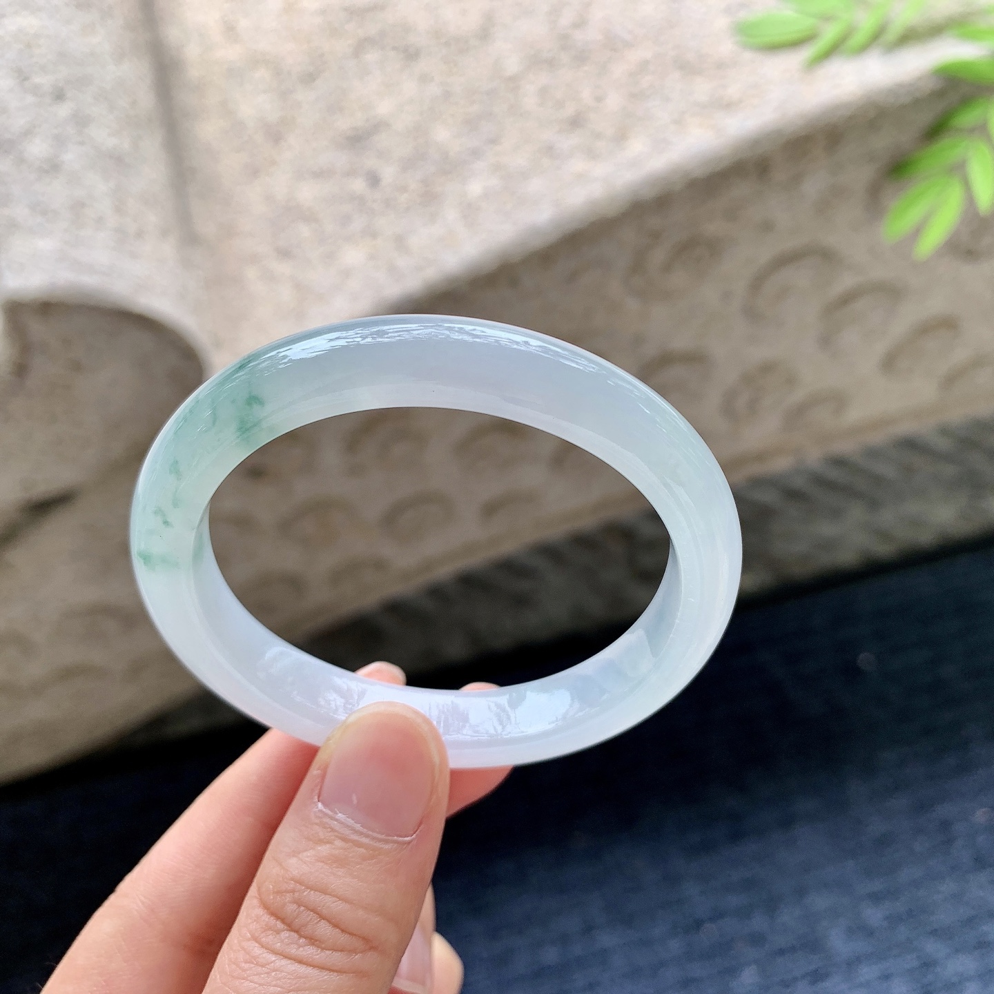 贵妃51 52，糯冰飘花，水润，种老，细腻，有纹线