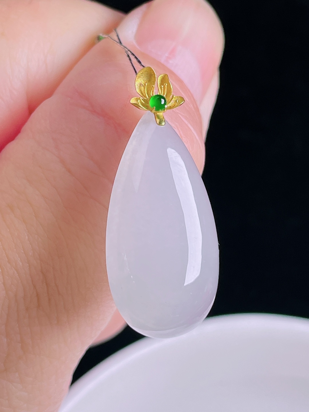 高冰水滴，18k镶嵌，老种起光，细底通透，尺寸：32.2裸石28/14/6.3mm0910