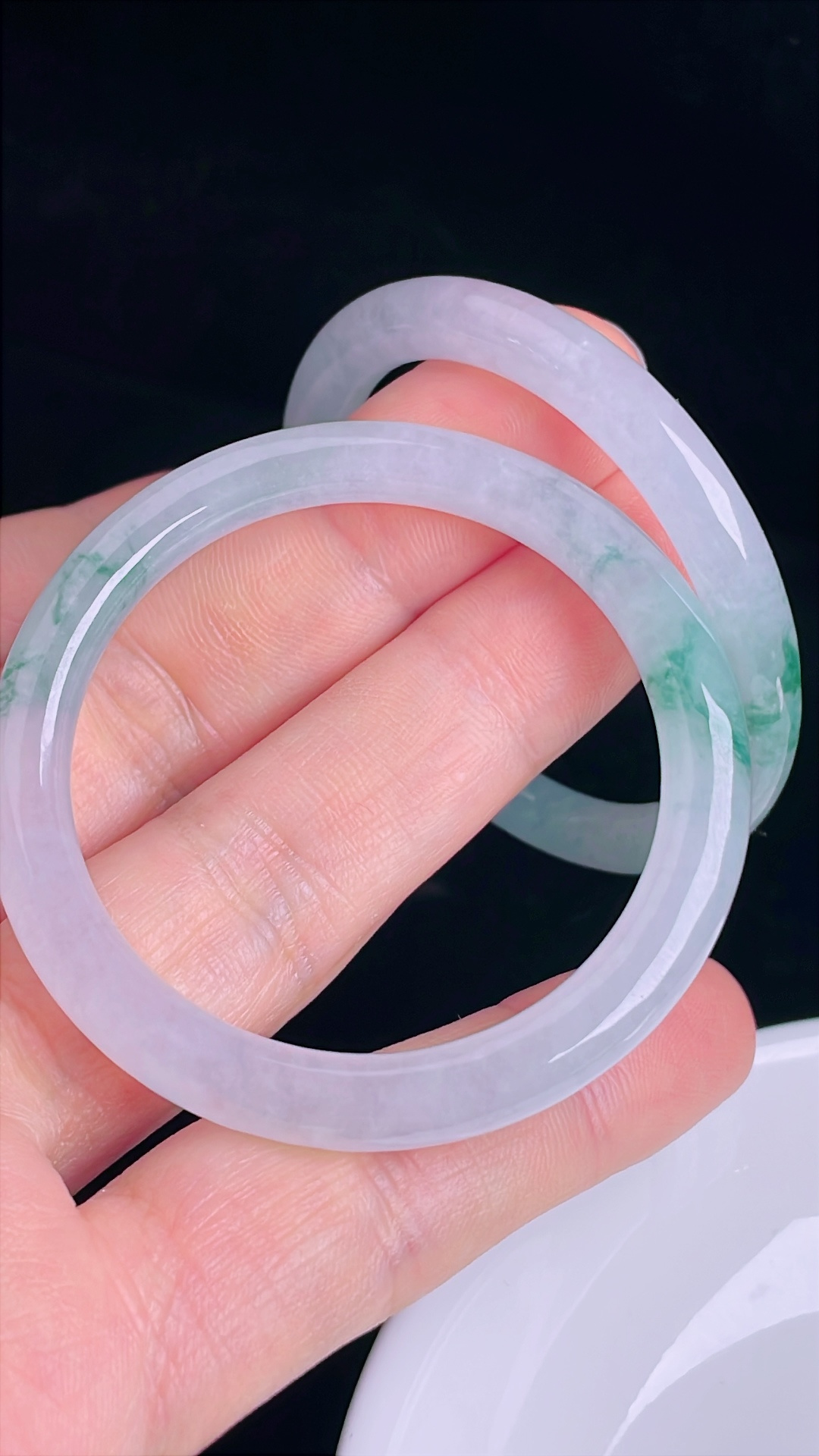 飘花平安环，老种起光，细底通透，尺寸：53.6/6内径41.6mm0910