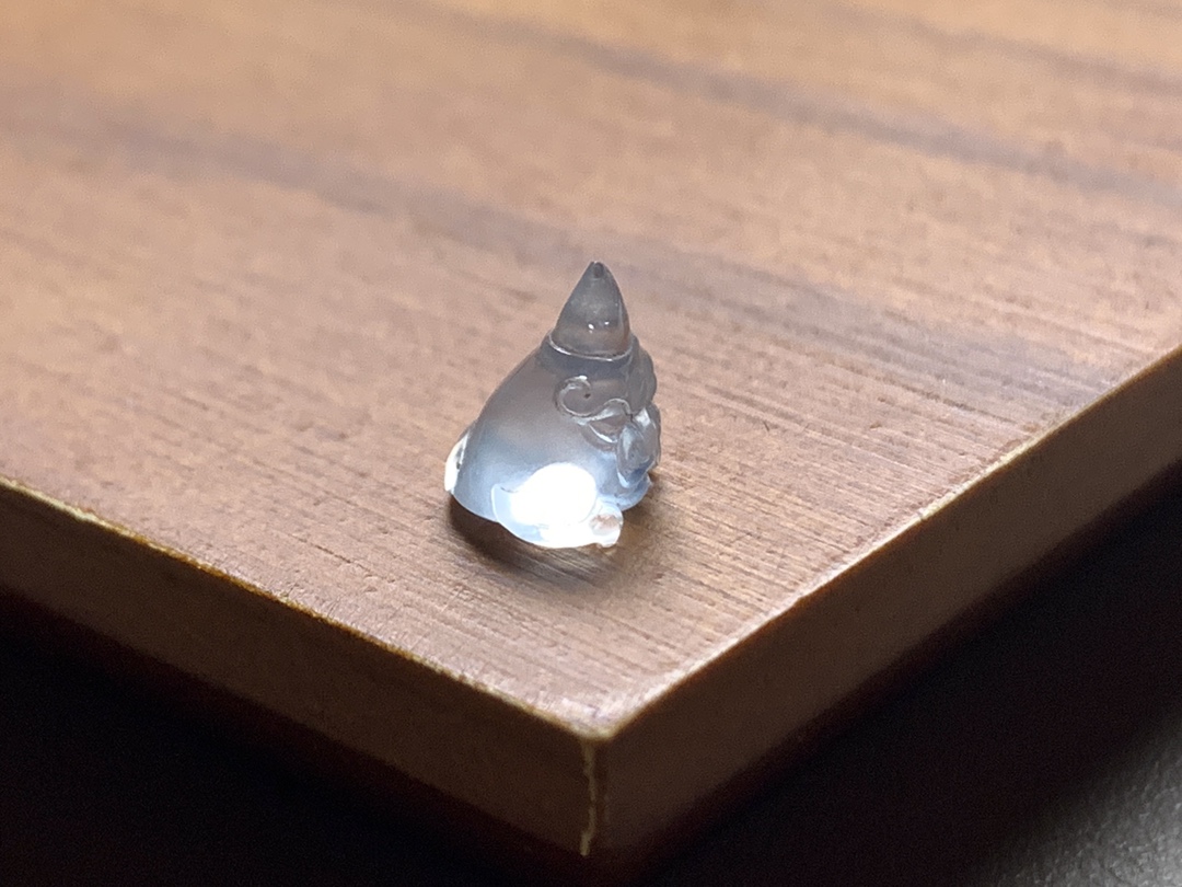 ️ 玻璃种金蟾 鼓鼓的造型别致，白皙透亮，无裂尺寸9.8*8*6.2