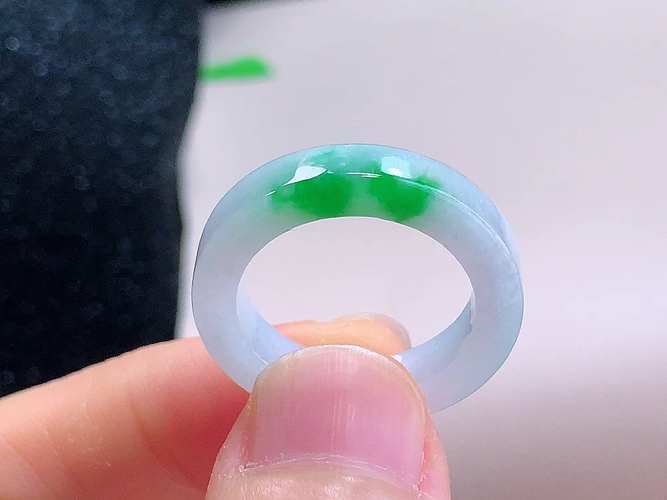 ️ 戒圈， 无裂，尺寸17.7-5.0-3.6mm，圈口16，包A附证书1273
