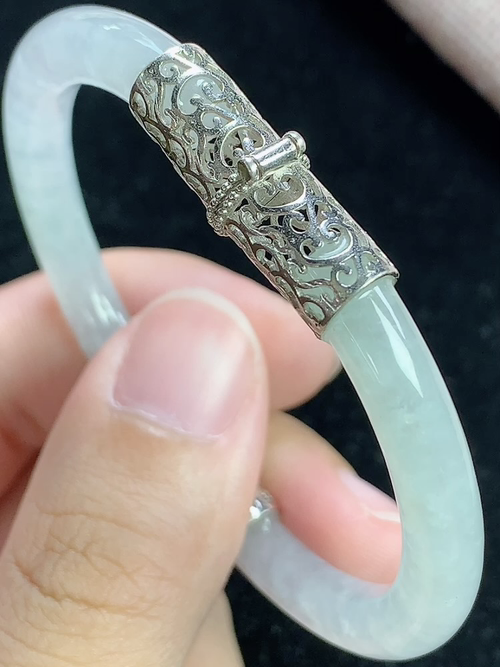 冰种圆条贵妃手镯，无裂，尺寸50.6-37.8-5.7mm，j11fgd