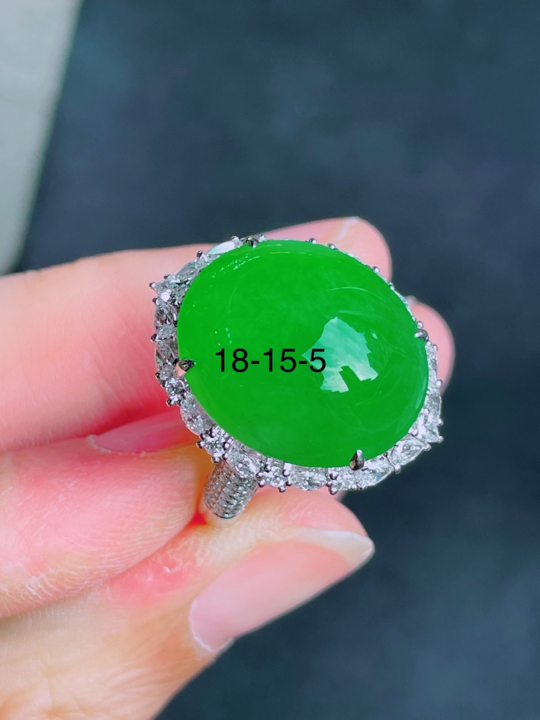 ️绿蛋面戒指 晶莹剔透，新颖时尚，无裂，18-15-5