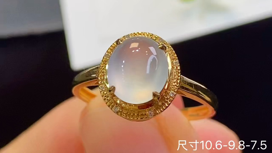 18k金+钻玻璃种蛋面戒指，无裂