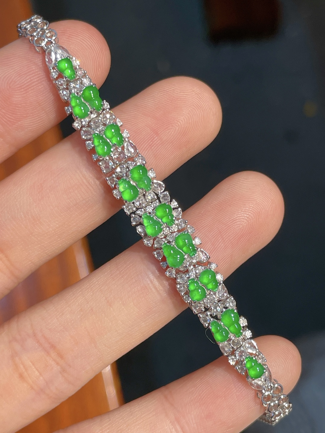阳绿葫芦手链  18k金镶嵌