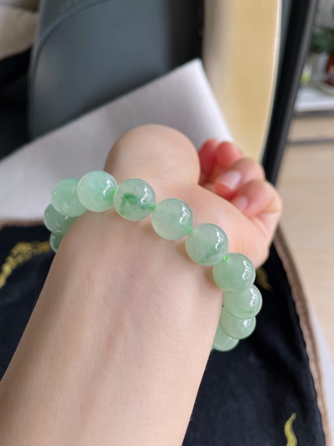 缅甸天然翡翠A货，冰飘花手链，尺寸：11.5mm。【编3172】