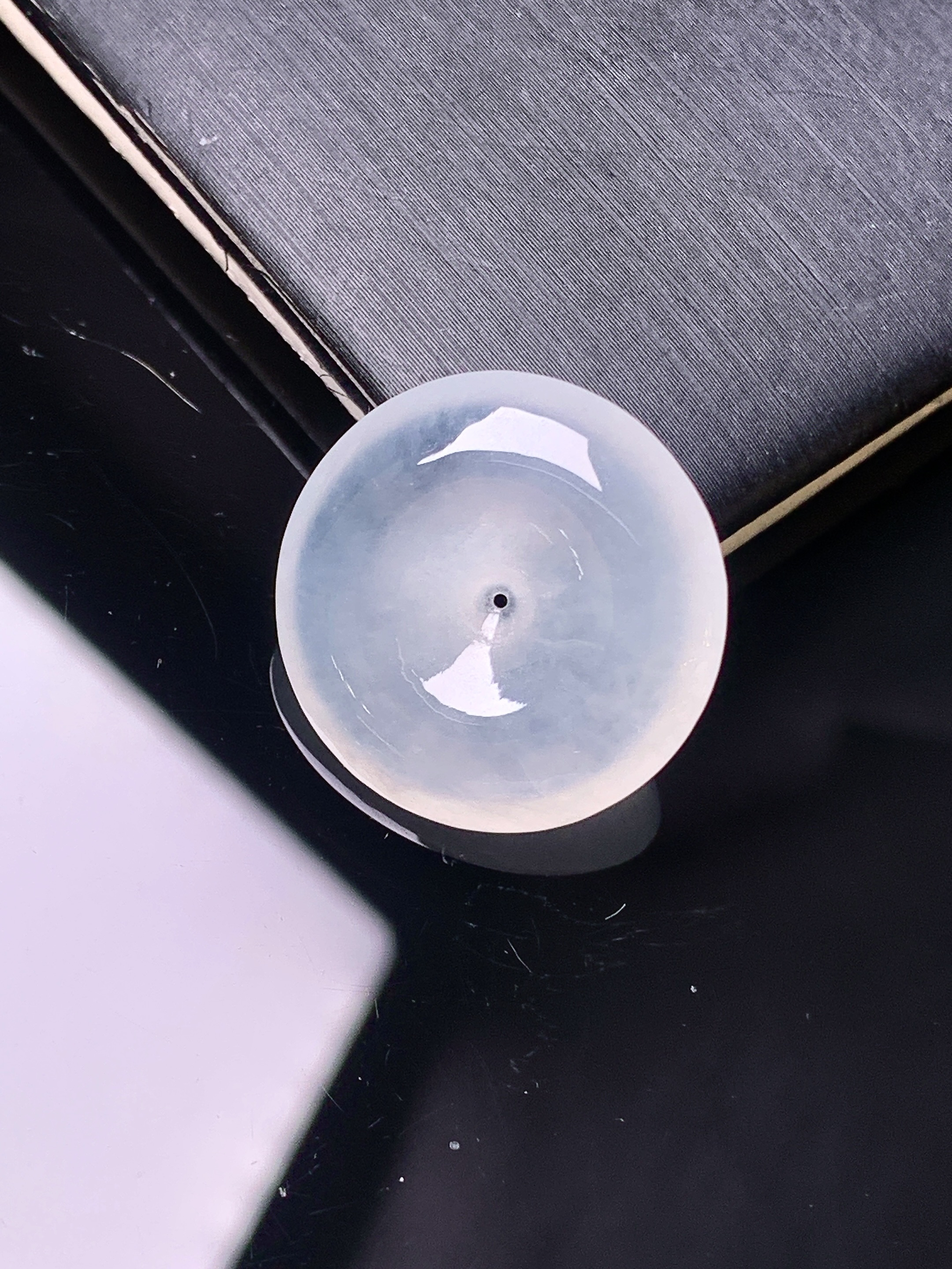 冰种平安扣吊坠 玉质细腻 色泽艳丽清新 水润亮眼 整体尺寸20*4.8 2x