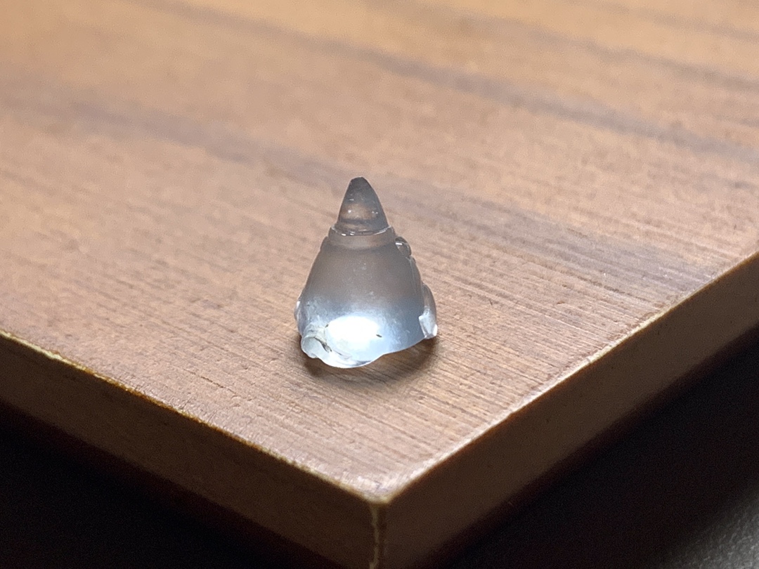 ️ 玻璃种金蟾 鼓鼓的造型别致，白皙透亮，无裂尺寸9.8*8*6.2