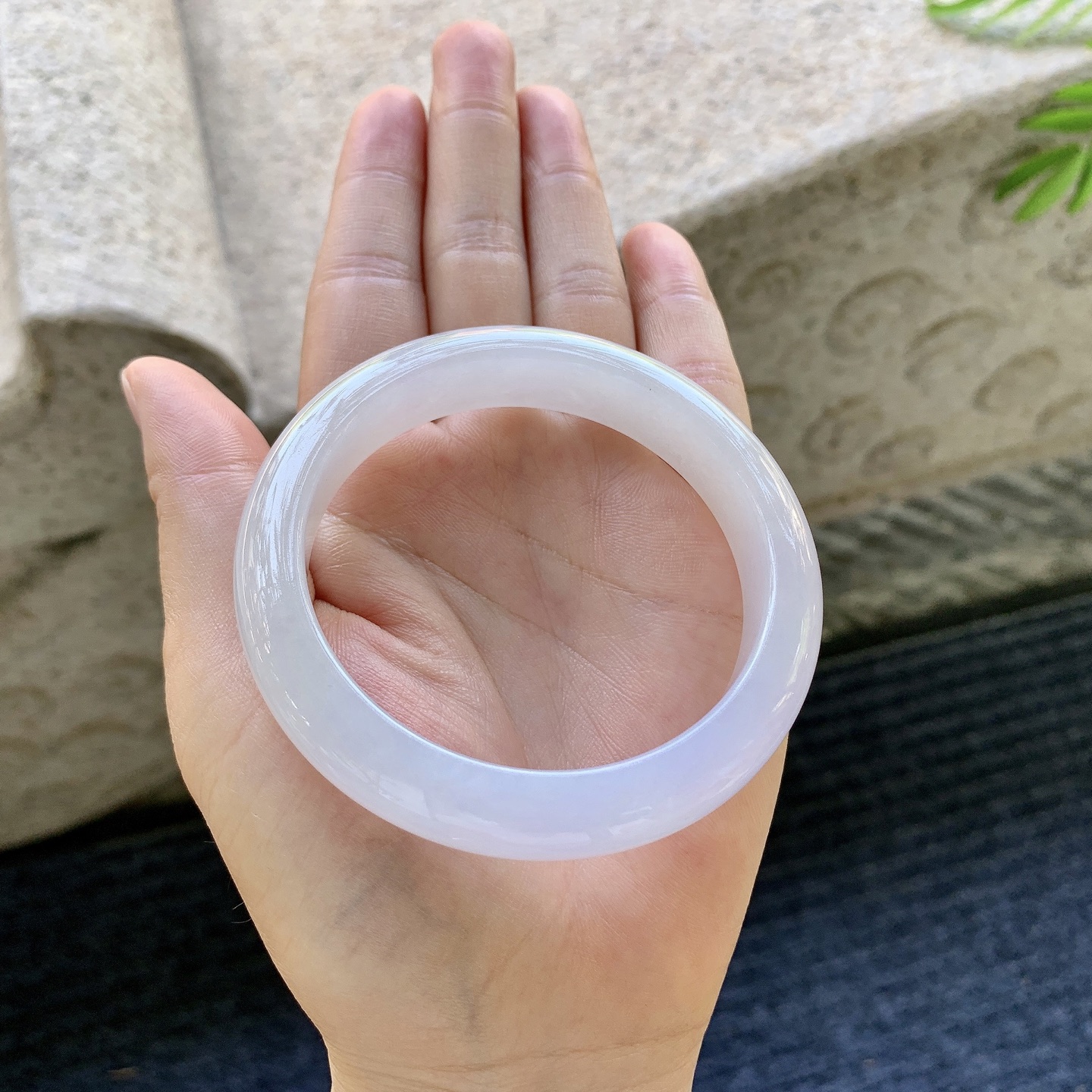 正圈55 56，糯冰粉紫，水润，种老，细腻，打灯有棉纹