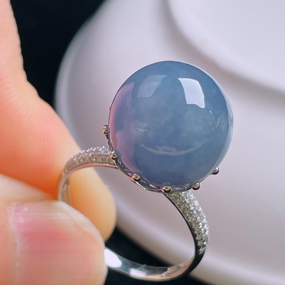 戒指，18k镶嵌，老种起光，细底通透，尺寸：裸石13mm0911