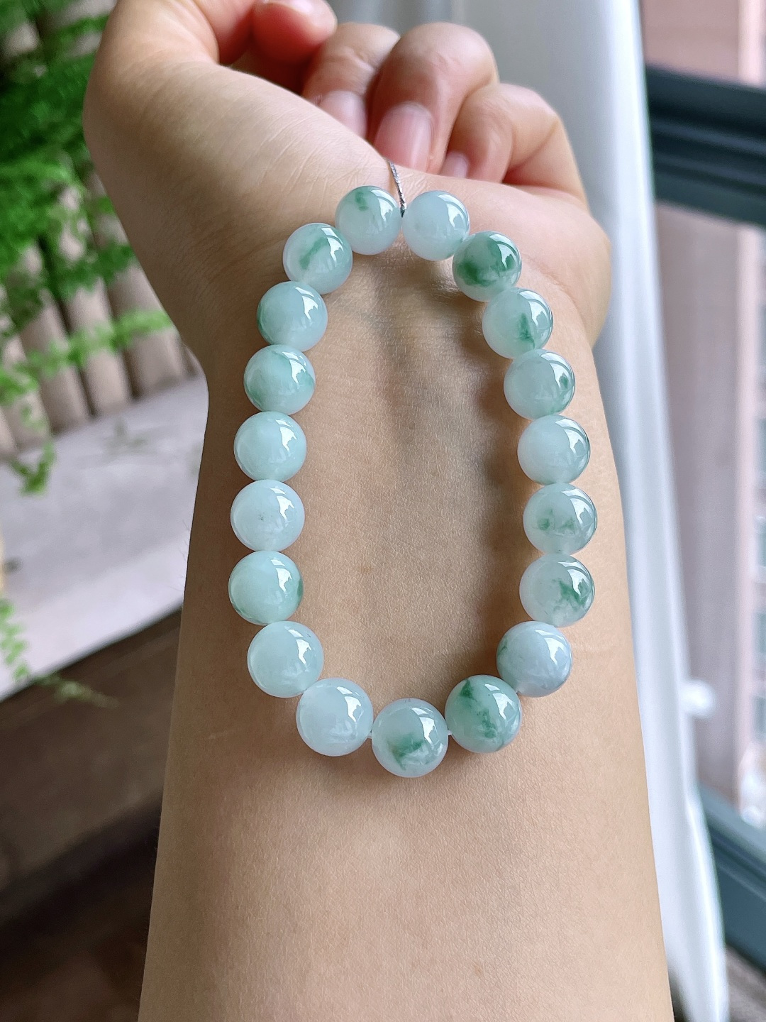 【珠子】冰飘花手串圆珠珠子手串【说明】性比高【尺寸】9.8mm【重量】32克