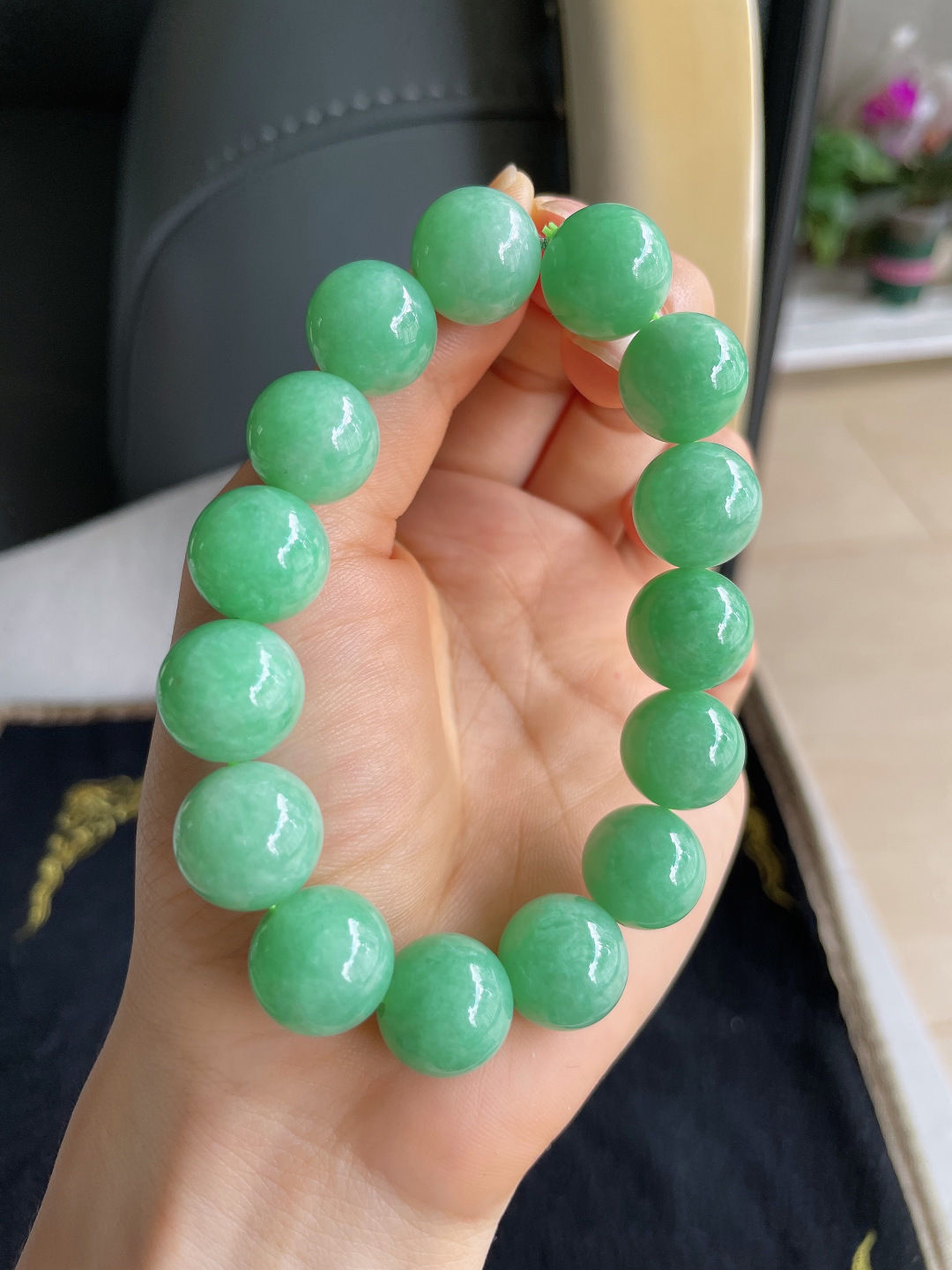 ️，缅甸天然翡翠A货，满绿手链，尺寸：13.8mm。【编2855】